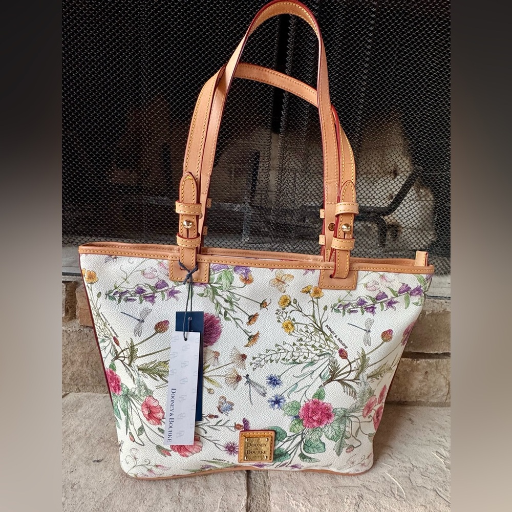 NWT Dooney & Bourke Botanical/Floral Small  Leisure Shopper